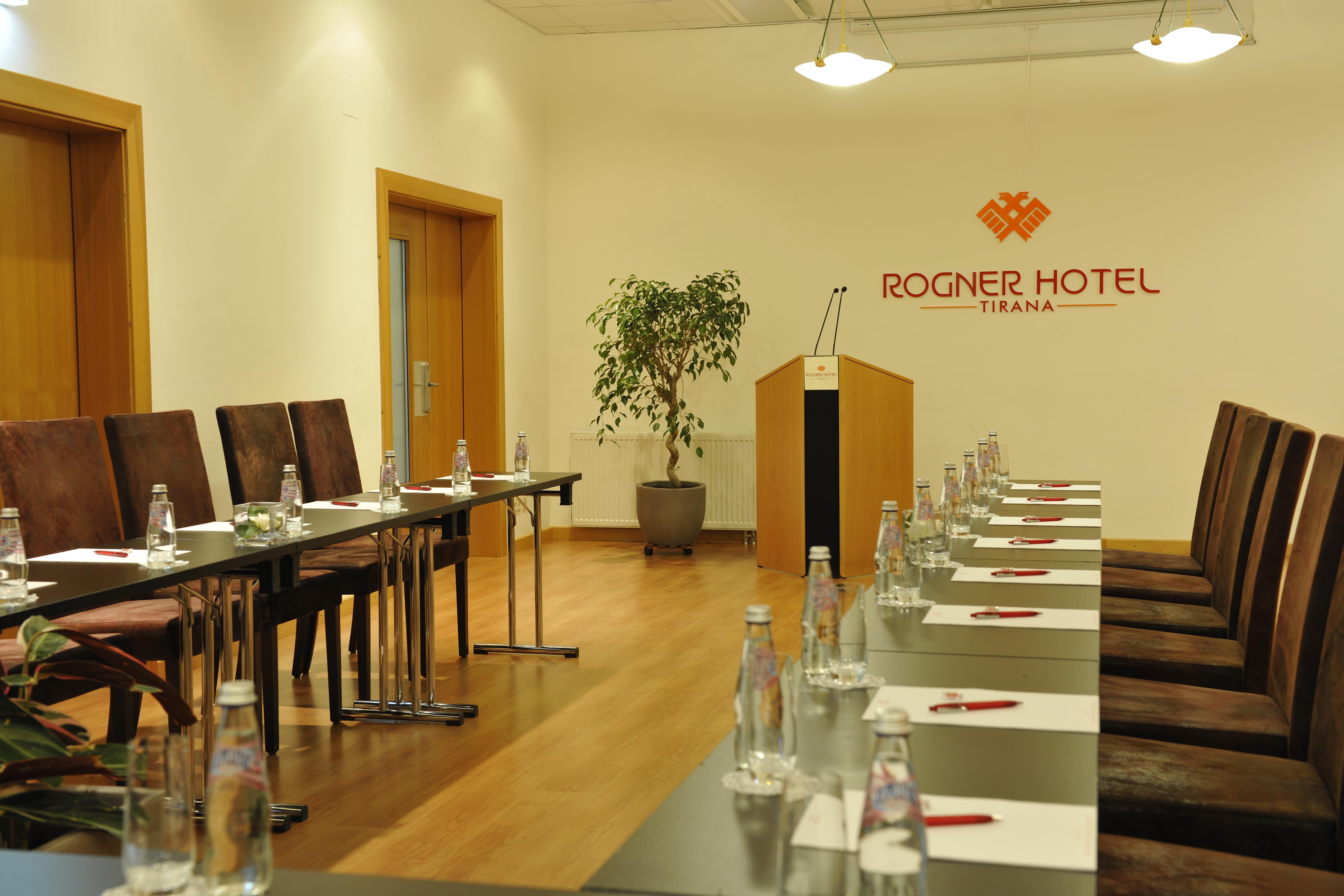 Rogner Hotel Тирана Екстериор снимка